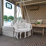 Lieblingsplatz Parey - Hausboot-Classic 船上ホテル Parey