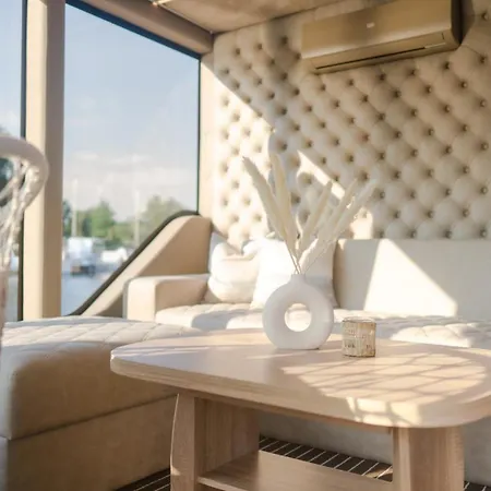 船屋 Lieblingsplatz Parey - Hausboot-Classic *