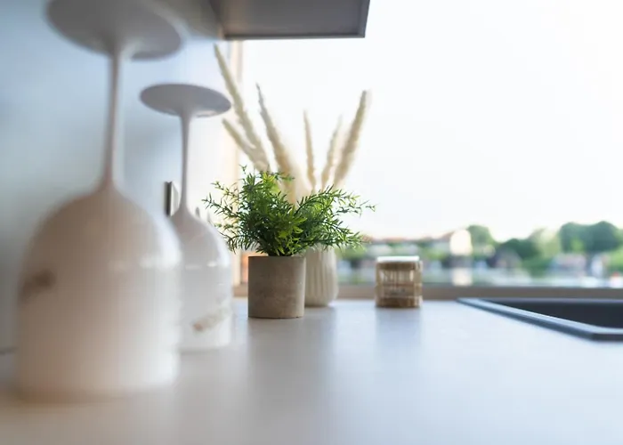 Båthotell Lieblingsplatz - Schwimmendes Hausboot