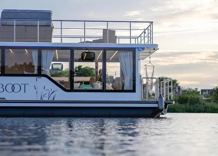 Lieblingsplatz Parey - Hausboot-Classic Elbe-Parey