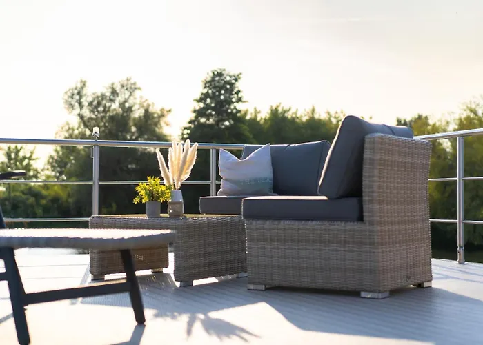 Lieblingsplatz Parey - Hausboot-Classic * Elbe-Parey