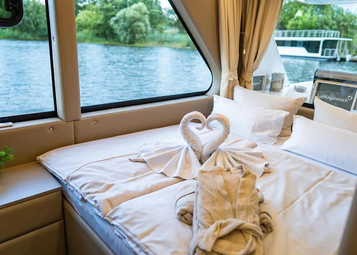 船屋 Lieblingsplatz Parey - Hausboot-Classic