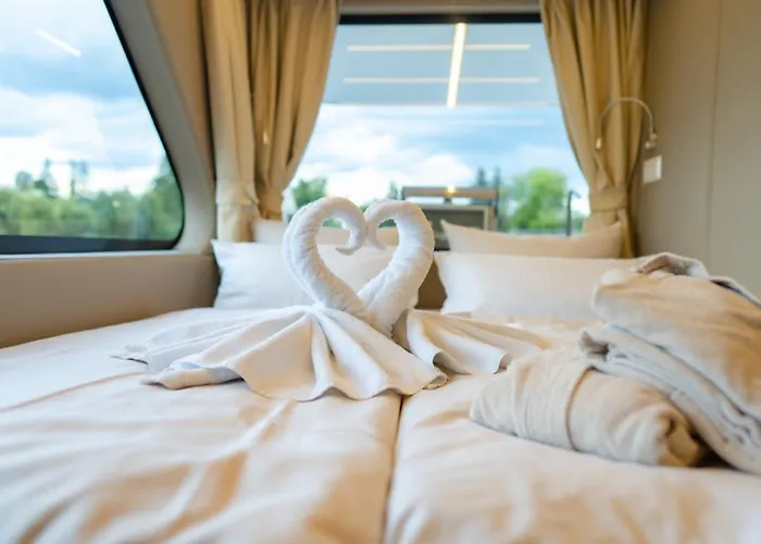 Lieblingsplatz Parey - Hausboot-Classic 船屋 Elbe-Parey